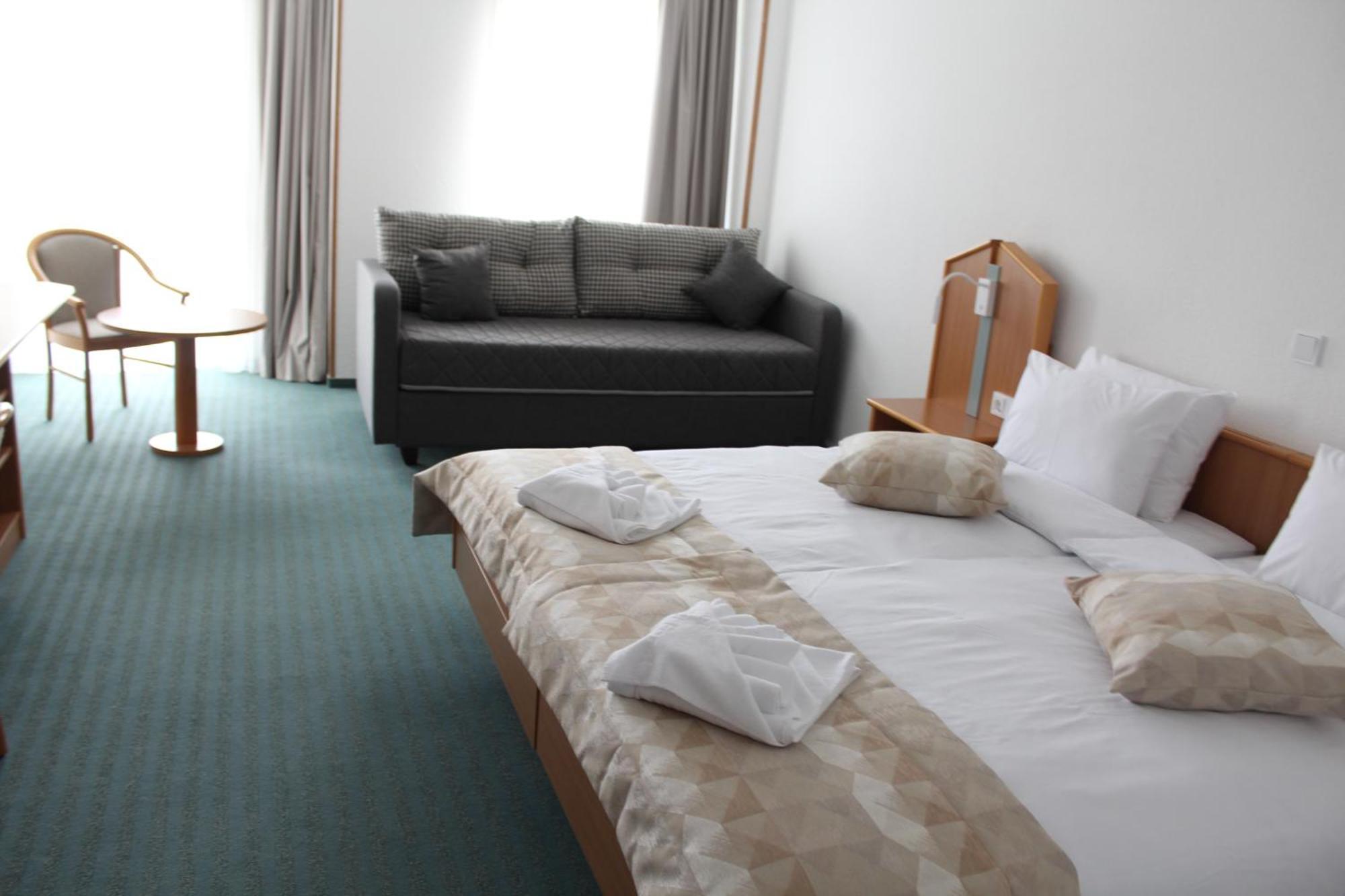 Hotel Bessunger Forst Rossdorf  Екстериор снимка